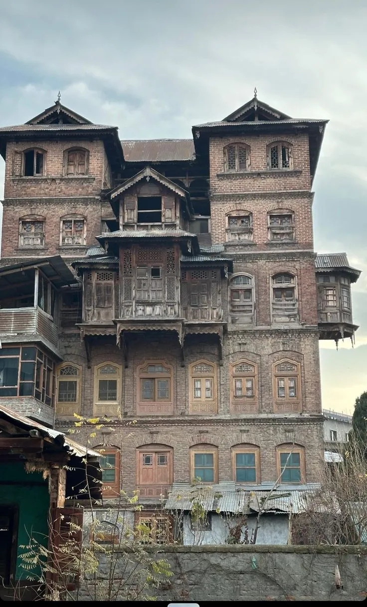 Shajar Srinagar Carousel Image 9